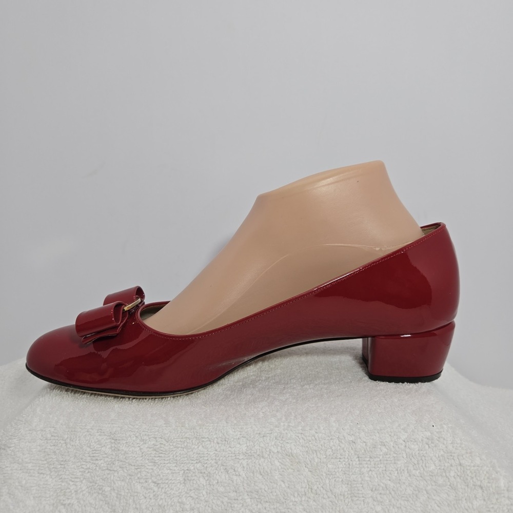 Salvatore Ferragamo Vara Bow Red Patent Leather Pumps Heels Shoes Womens Size 9 - Picture 10 of 15